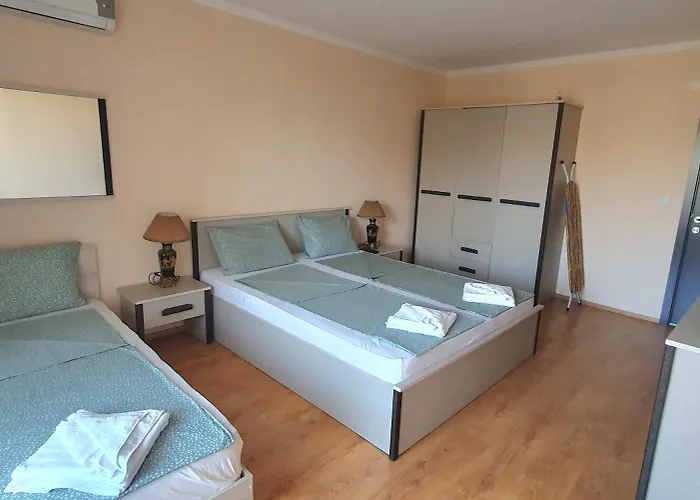 Sunny Day Apartman Pomorie